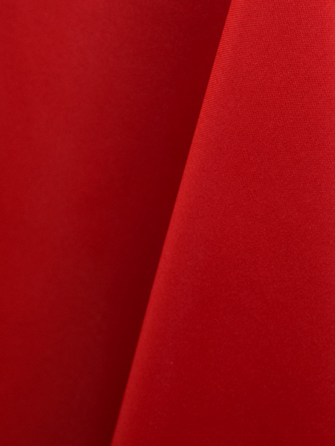 96" RND RED LINEN