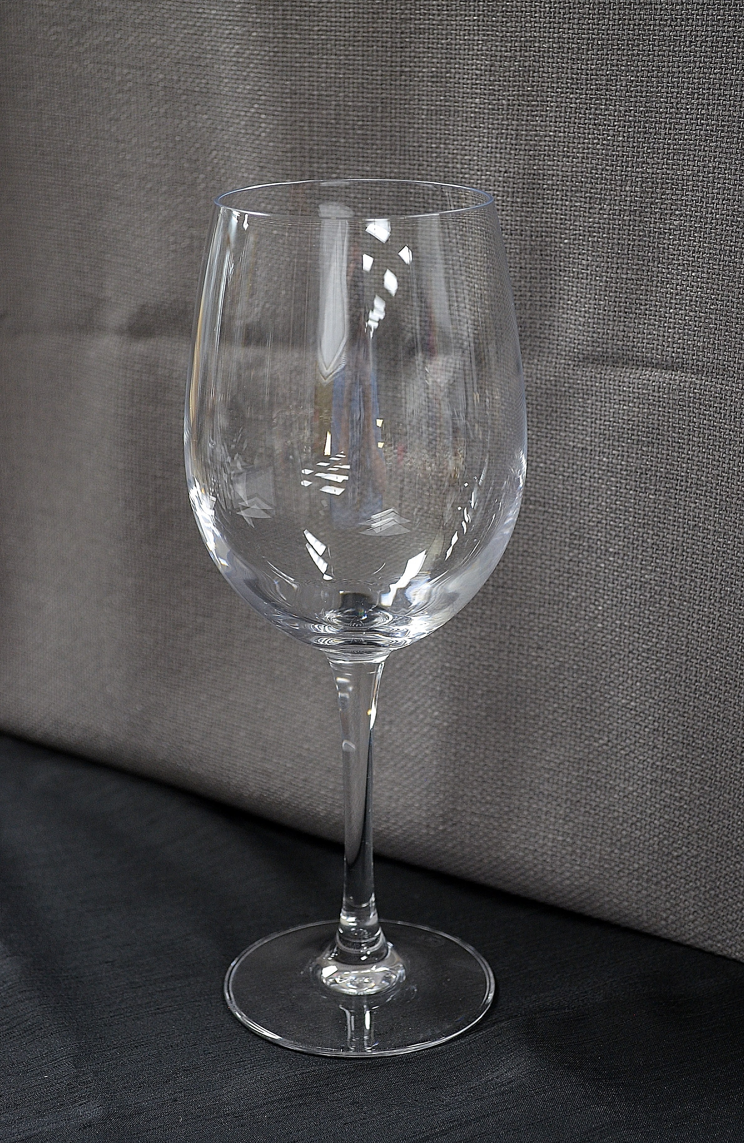 LAURA 15 oz WINE GLASS