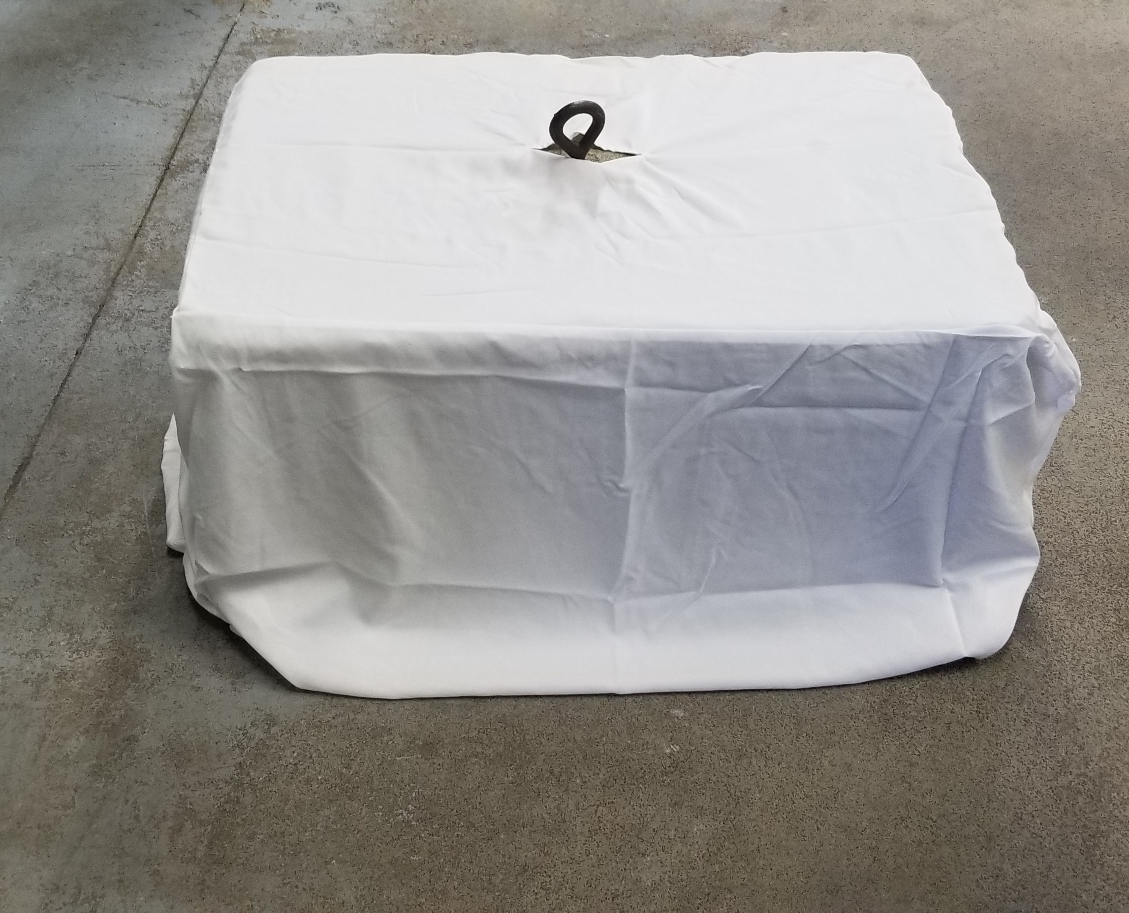 1500 LB CEMENT WEIGHT BASE & LINEN COVER