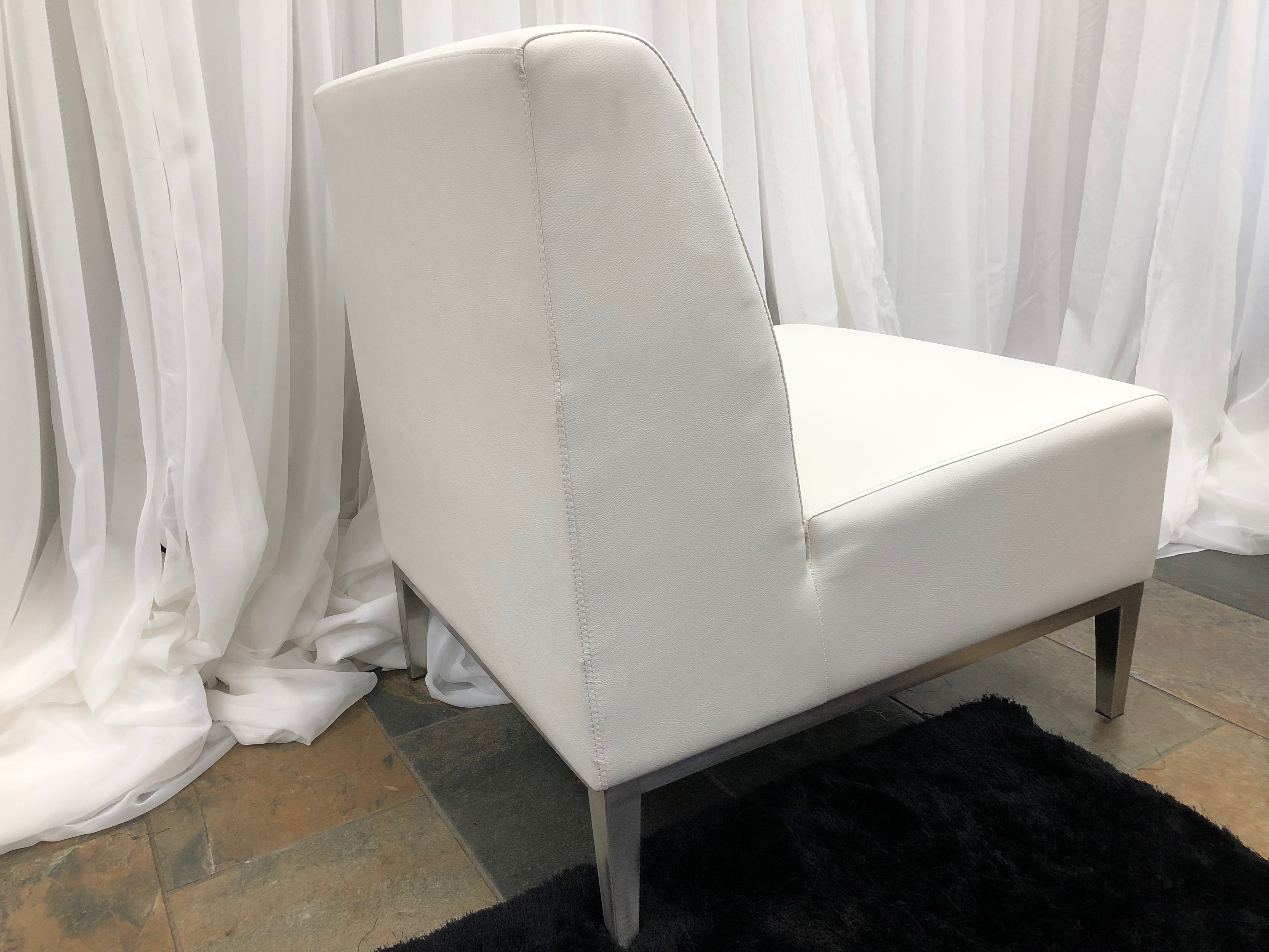 HANNAH WHITE CHAIR