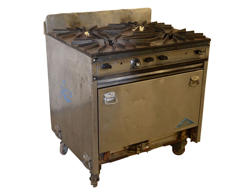 PROPANE OVEN w 4 BURNERS - Requires 30 LB Tank. THIS ITEM IS DELIVERY ONLY.